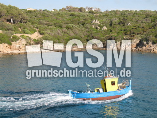 Fischerboot 001.JPG